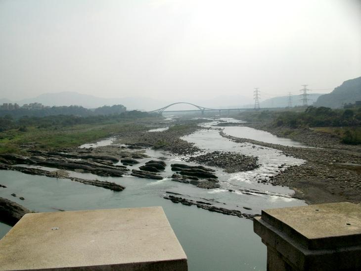 遠眺崁津大橋