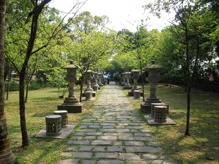 超然亭前方日式走道