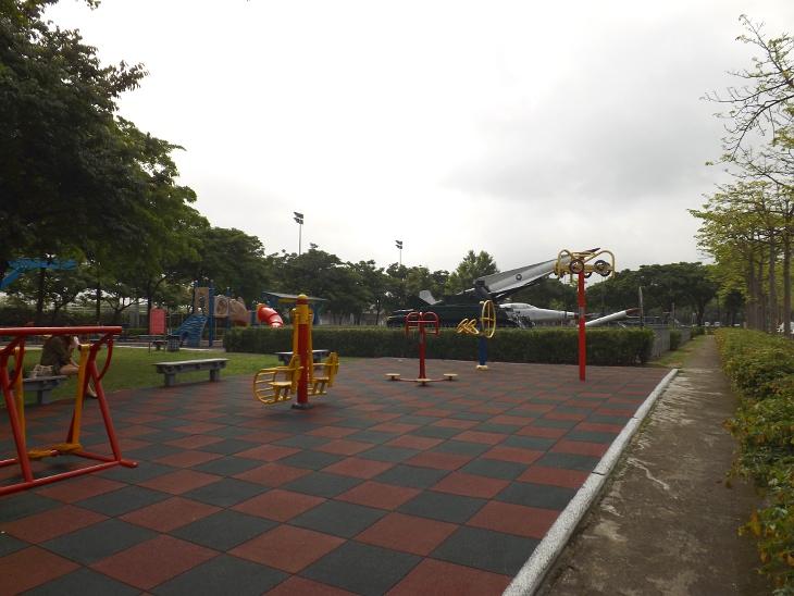 公園運動器材區