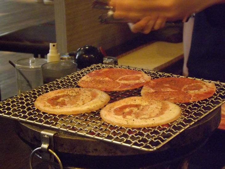 炭火烤肉圓形豬肉片