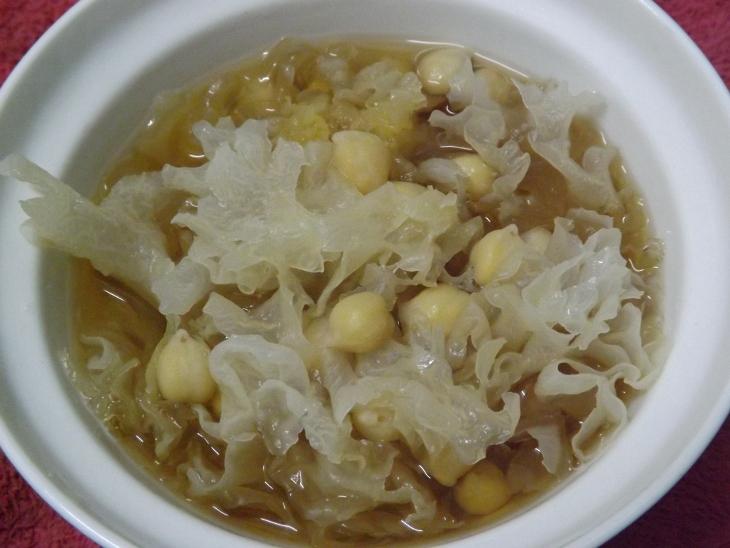 一碗雪蓮銀耳湯