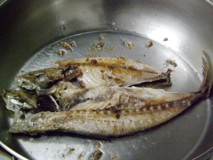 翻面繼續煎背面